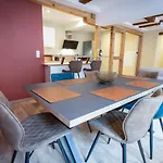 Serenity - De Prestige 4 Et 5 Etoiles - 2, 4 Et 6 Personnes- Centre Historique Apartment