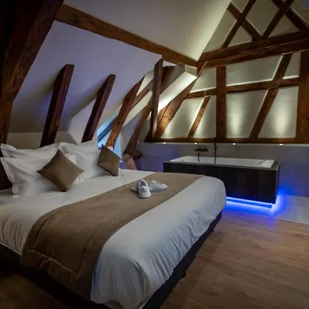 Serenity - De Prestige 4 Et 5 étoiles - 2, 4 Et 6 Personnes- Centre Historique