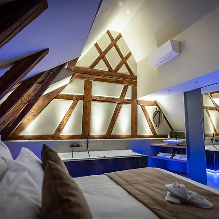 Serenity - De Prestige 4 Et 5 étoiles - 2, 4 Et 6 Personnes- Centre Historique
