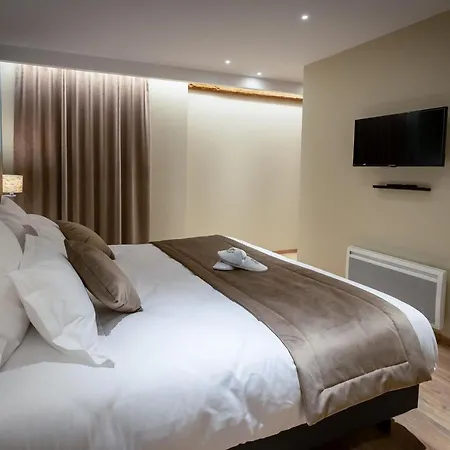 Serenity - De Prestige 4 Et 5 étoiles - 2, 4 Et 6 Personnes- Centre Historique Appartement *