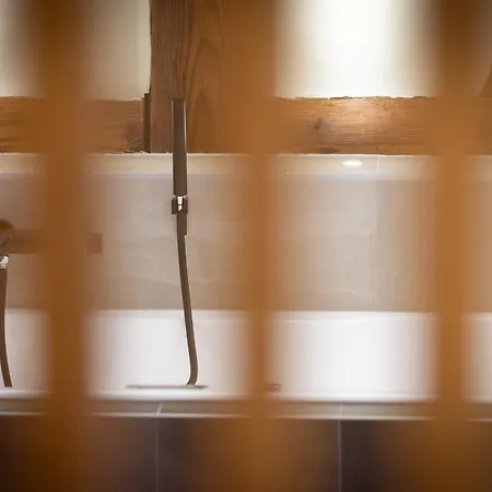 Serenity - De Prestige 4 Et 5 Etoiles - 2, 4 Et 6 Personnes- Centre Historique Apartment