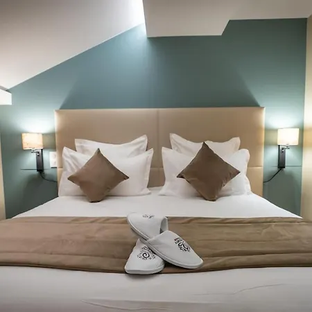 Apartment Serenity - De Prestige 4 Et 5 Etoiles - 2, 4 Et 6 Personnes- Centre Historique