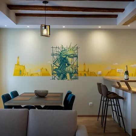 Serenity - De Prestige 4 Et 5 Etoiles - 2, 4 Et 6 Personnes- Centre Historique *