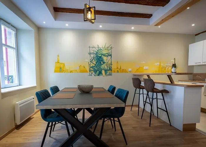 Serenity - De Prestige 4 Et 5 Etoiles - 2, 4 Et 6 Personnes- Centre Historique Apartmán